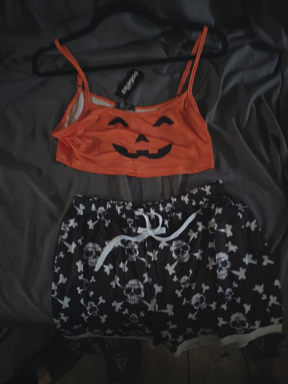 zeagoo Orange & Black Halloween Pumpkin Crop Top and Skull Sleep Set- New